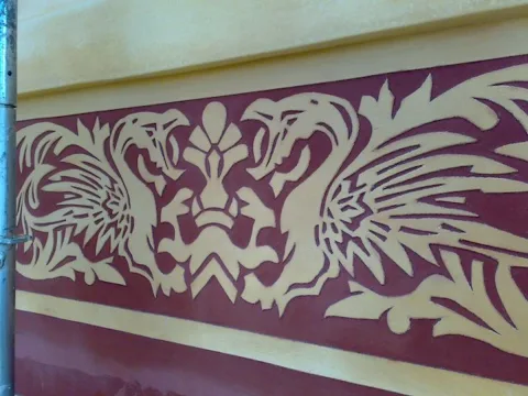 Detail of the sgraffito work with Estucs Campreciós at Can Soler