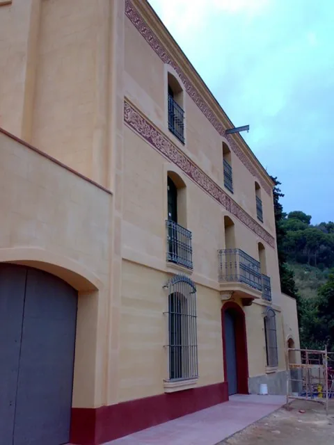 General view of the sgraffito work with Estucs Campreciós at Can Soler