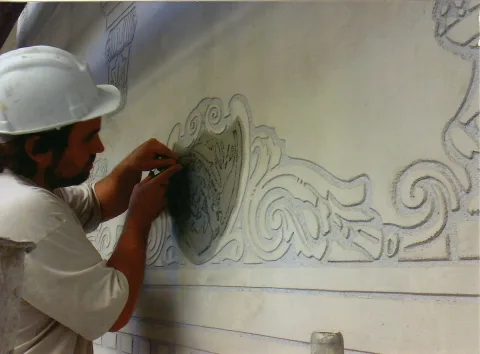 Sgraffito work at Hotel Oriente with Estucs Campreciós